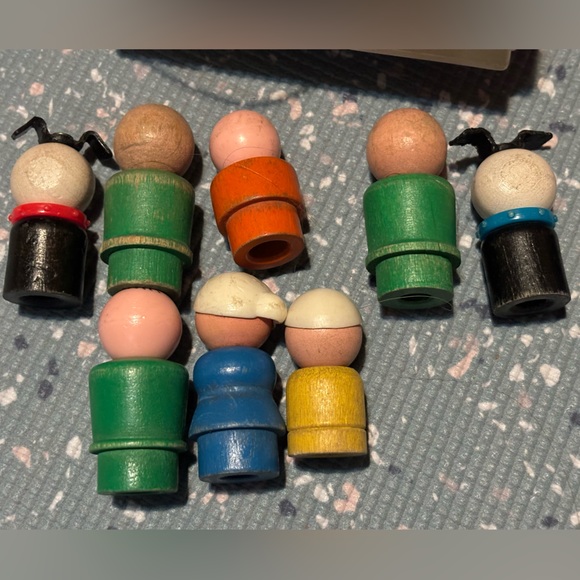 Vintage Fisher Price mini bus , 2 extra vehicles , 8 wooden people and 2 plastic - Picture 3 of 13